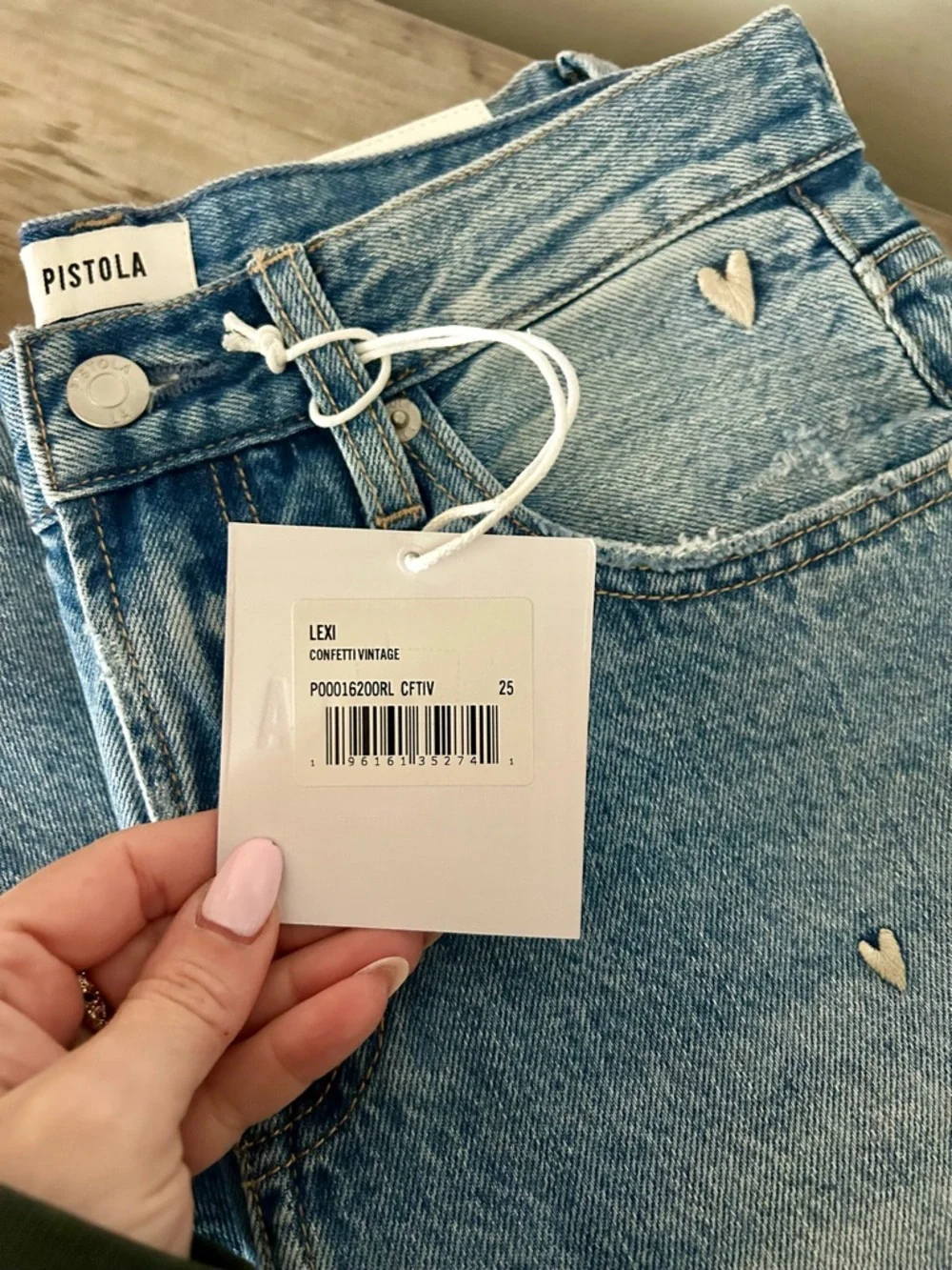 Pistola Lexi Heart Confetti Vintage Jeans Size 25 Straight Leg Distressed NWT - Picture 3 of 7